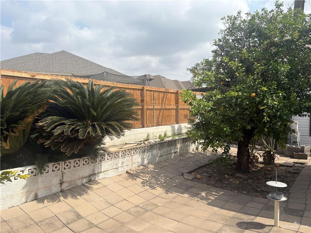 197 Laurel Road Pharr, TX 78577 - Photo 7 of 38 a view of a backyard with sitting area
