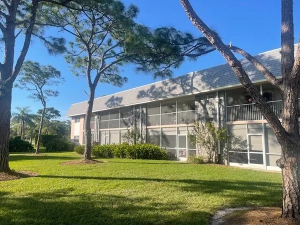 $2,000 | 18081 Southeast Country Club Drive, Unit 30299, Jupiter, FL 33469