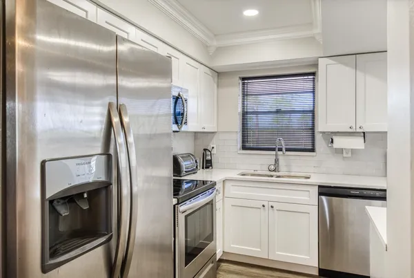 $2,000 | 18081 Southeast Country Club Drive, Unit 30299, Jupiter, FL 33469