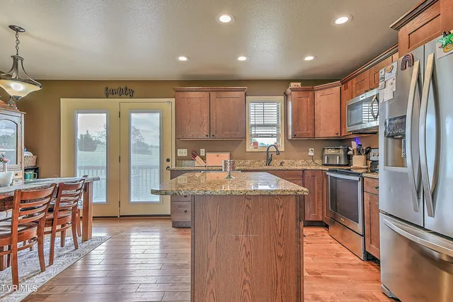 $328,000 | 114 Choctaw Drive, Chuckey, TN 37641