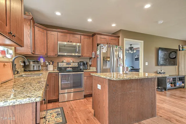 $328,000 | 114 Choctaw Drive, Chuckey, TN 37641