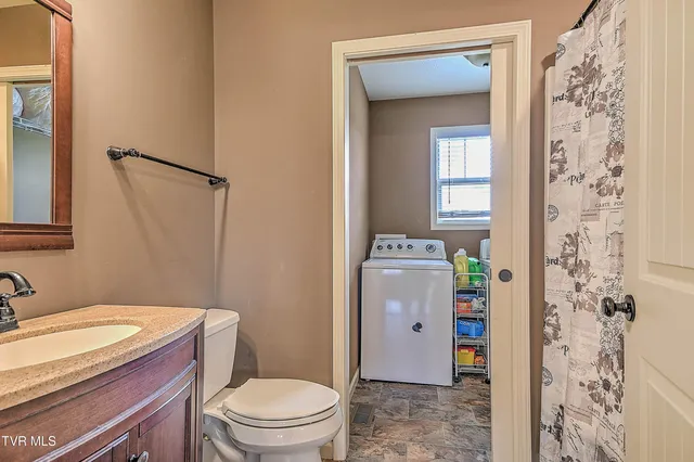 $328,000 | 114 Choctaw Drive, Chuckey, TN 37641