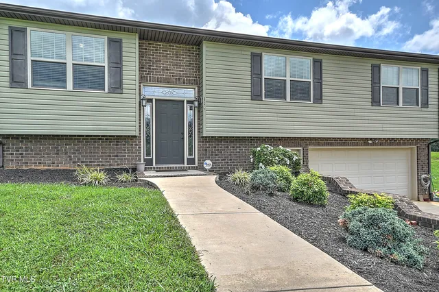 $328,000 | 114 Choctaw Drive, Chuckey, TN 37641