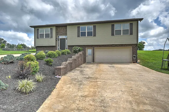 $328,000 | 114 Choctaw Drive, Chuckey, TN 37641
