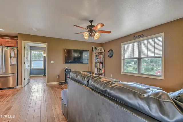 $328,000 | 114 Choctaw Drive, Chuckey, TN 37641