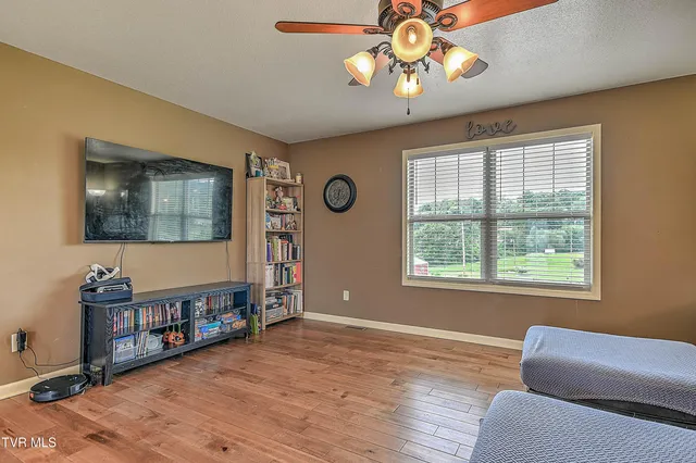 $328,000 | 114 Choctaw Drive, Chuckey, TN 37641