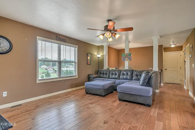 $328,000 | 114 Choctaw Drive, Chuckey, TN 37641