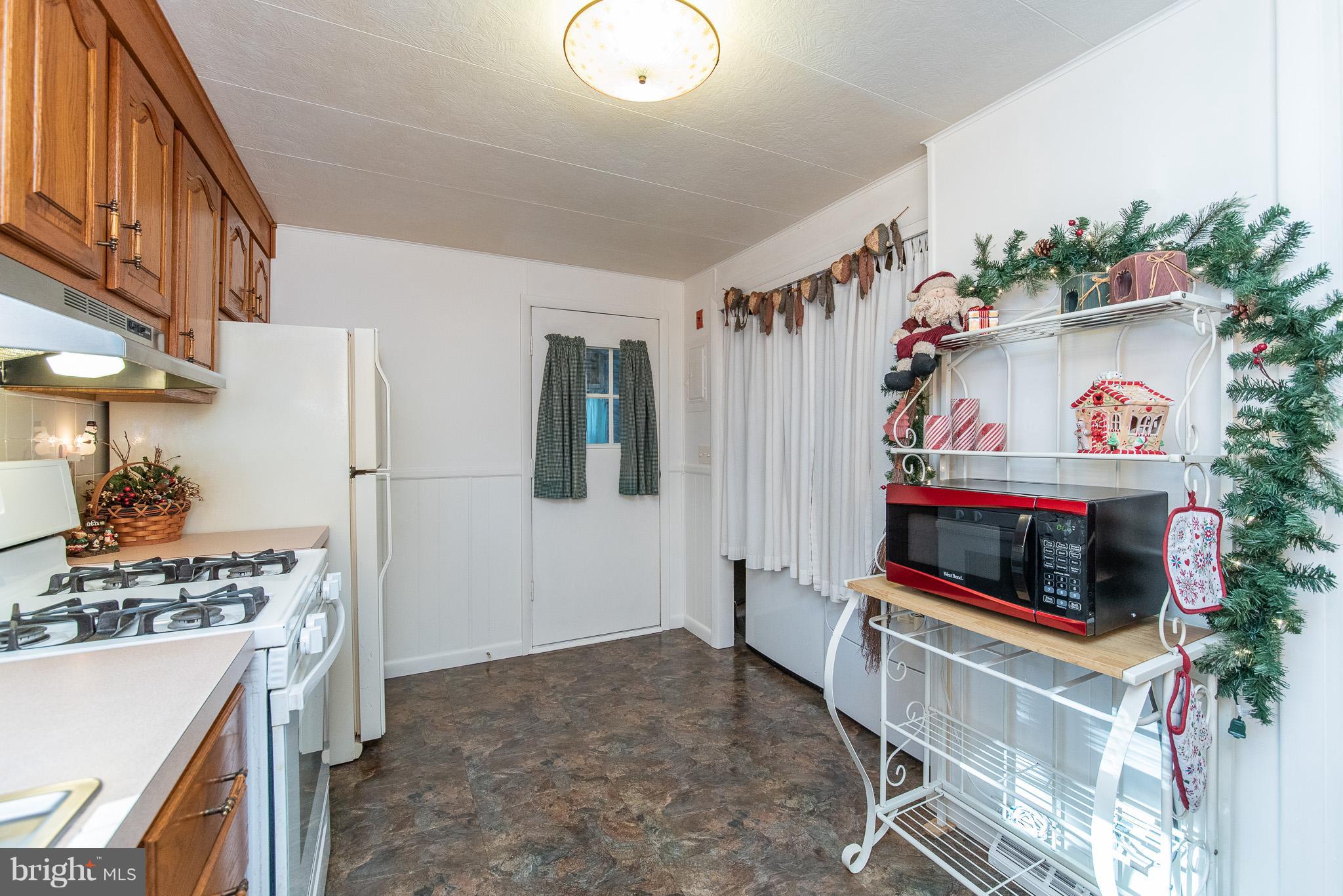 1515 Poole Road Street, MD 21154 - Photo 13 of 32 Kitchen