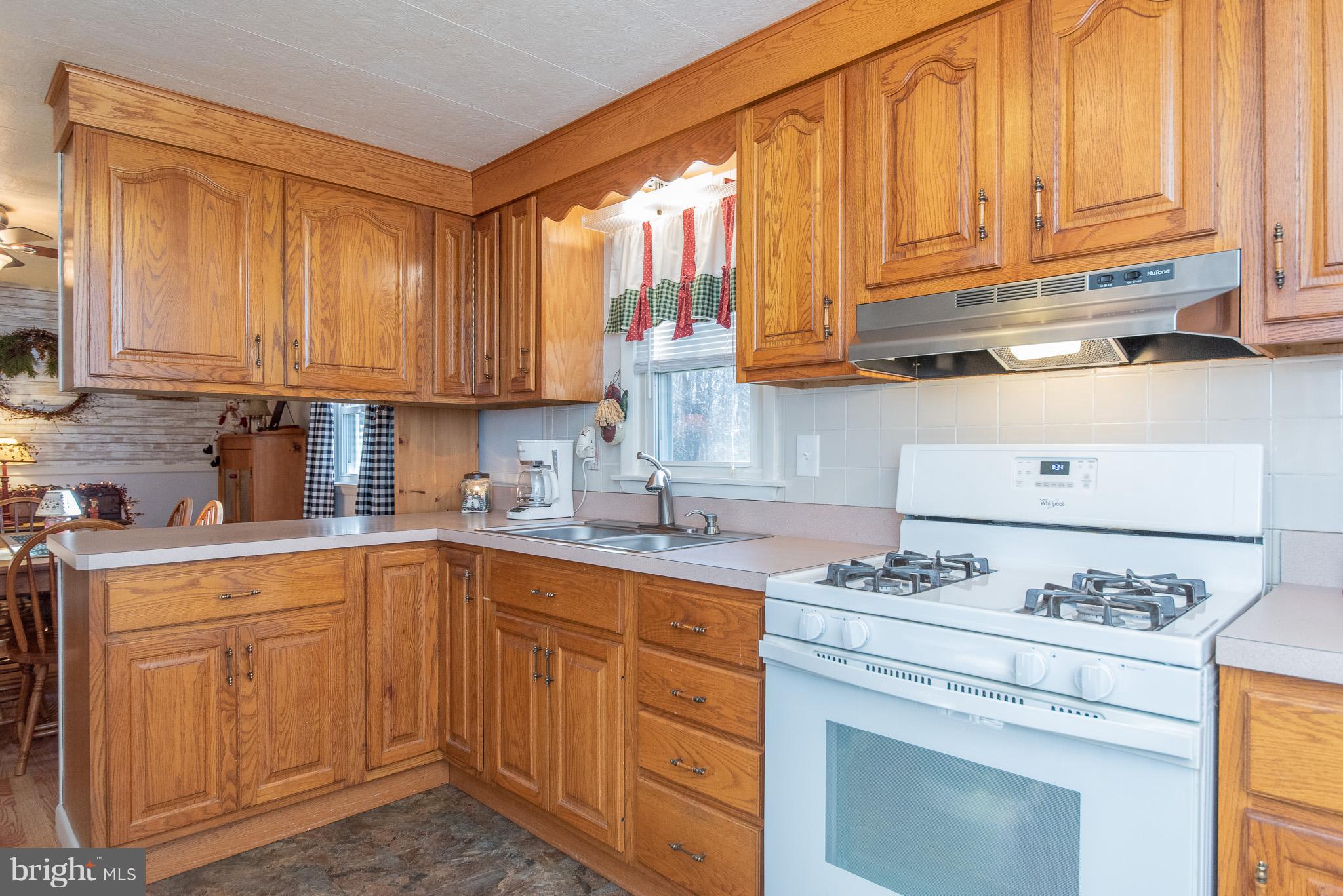 1515 Poole Road Street, MD 21154 - Photo 17 of 32 Kitchen