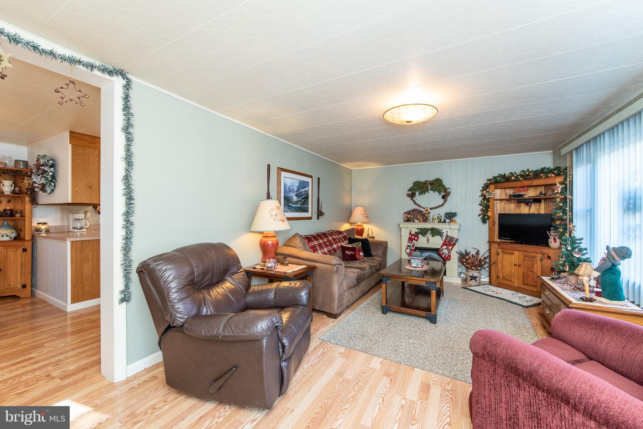 1515 Poole Road Street, MD 21154 - Photo 3 of 32 Living Room