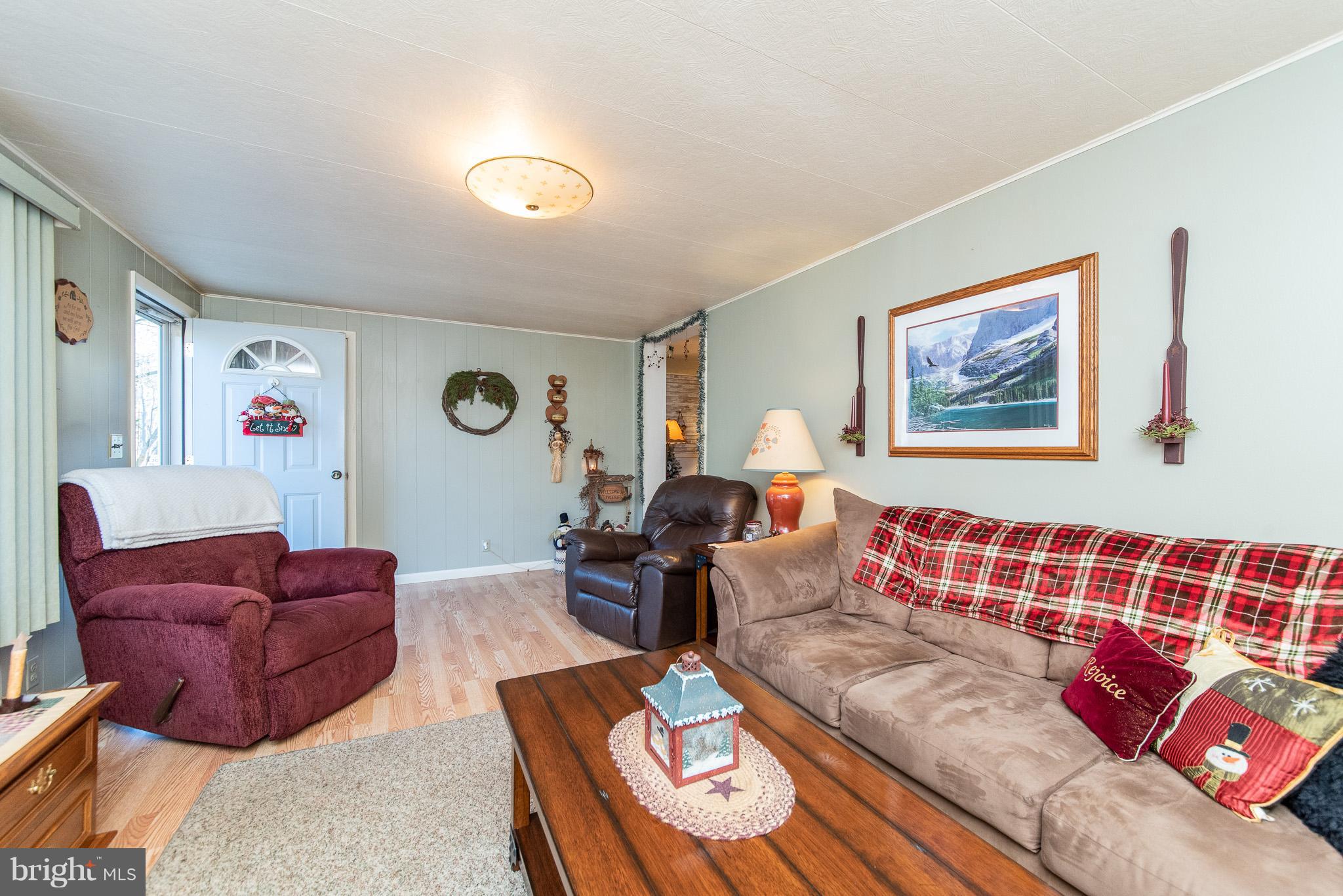 1515 Poole Road Street, MD 21154 - Photo 5 of 32 Living Room
