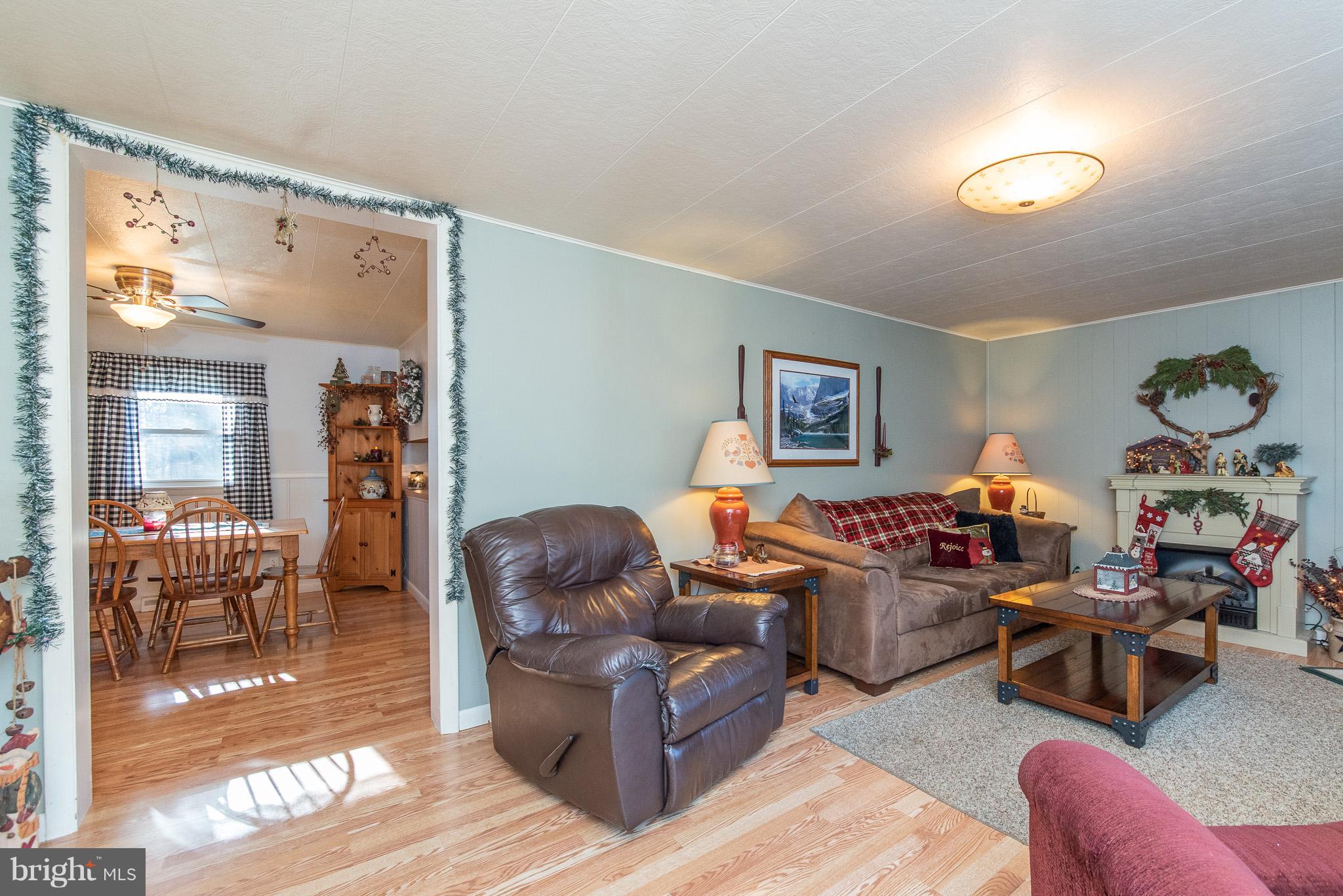 1515 Poole Road Street, MD 21154 - Photo 7 of 32 Living Room