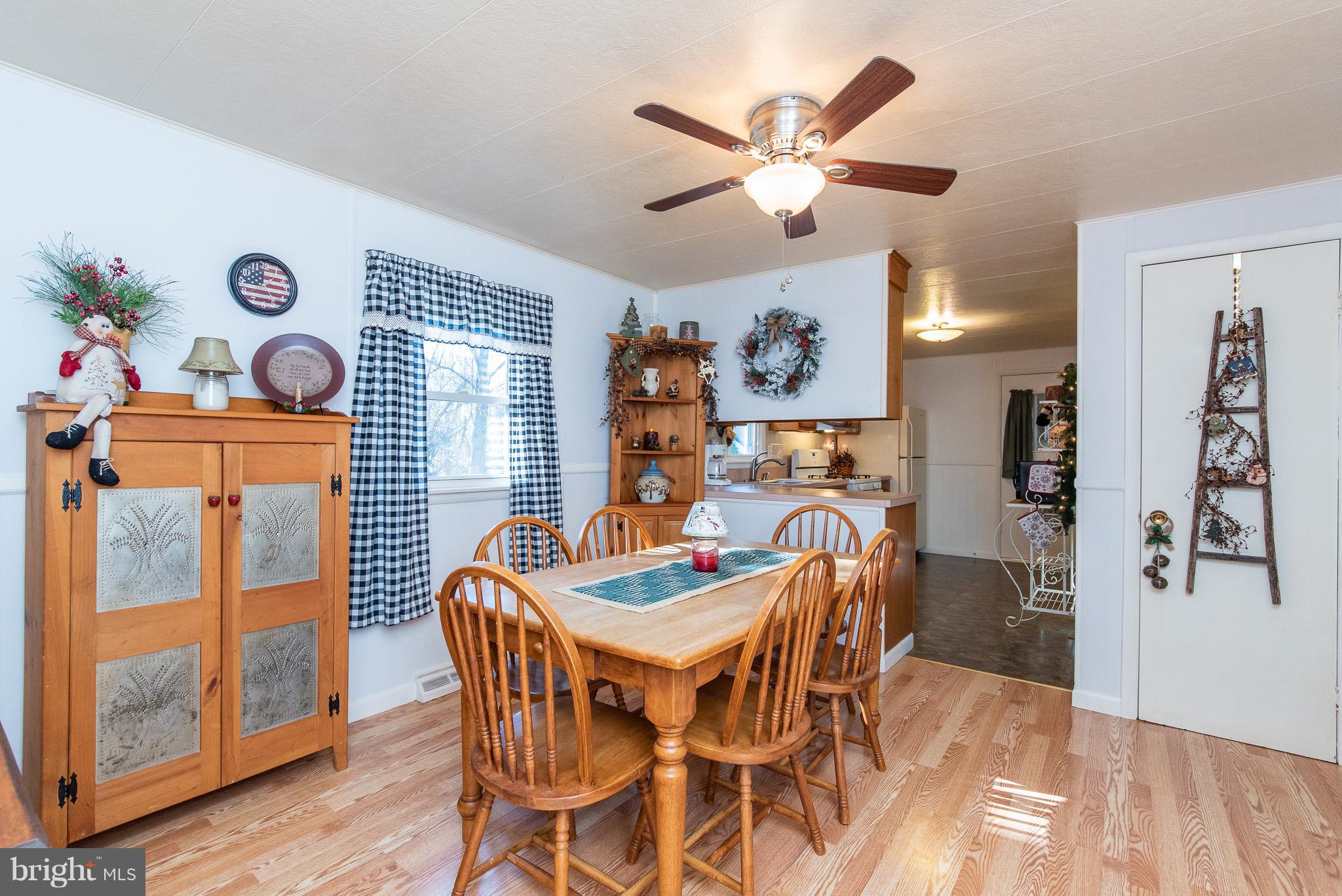 1515 Poole Road Street, MD 21154 - Photo 8 of 32 Dining Room