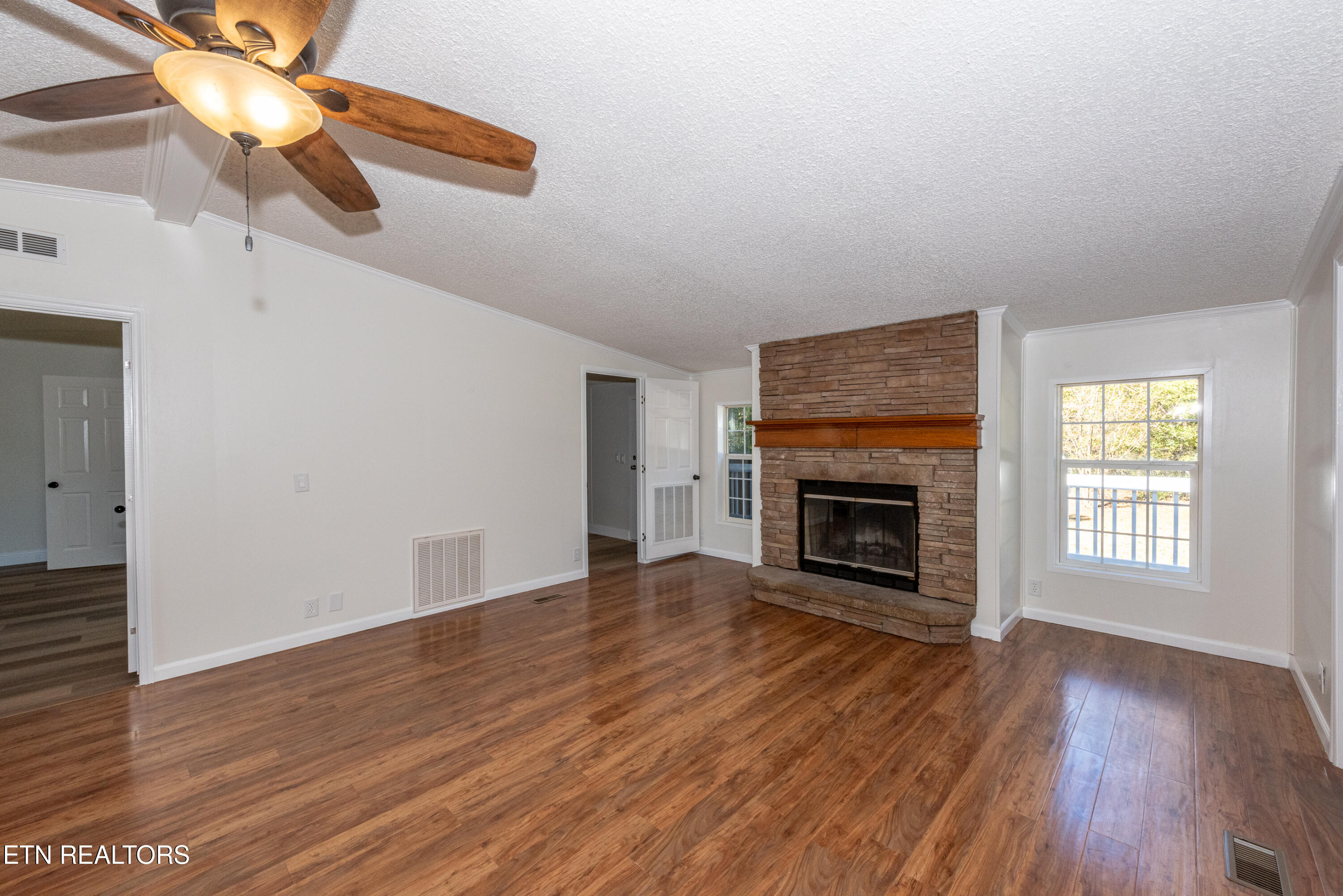253 Warren Turner Road Northeast Cleveland, TN 37323 - Photo 9 of 42 Great room