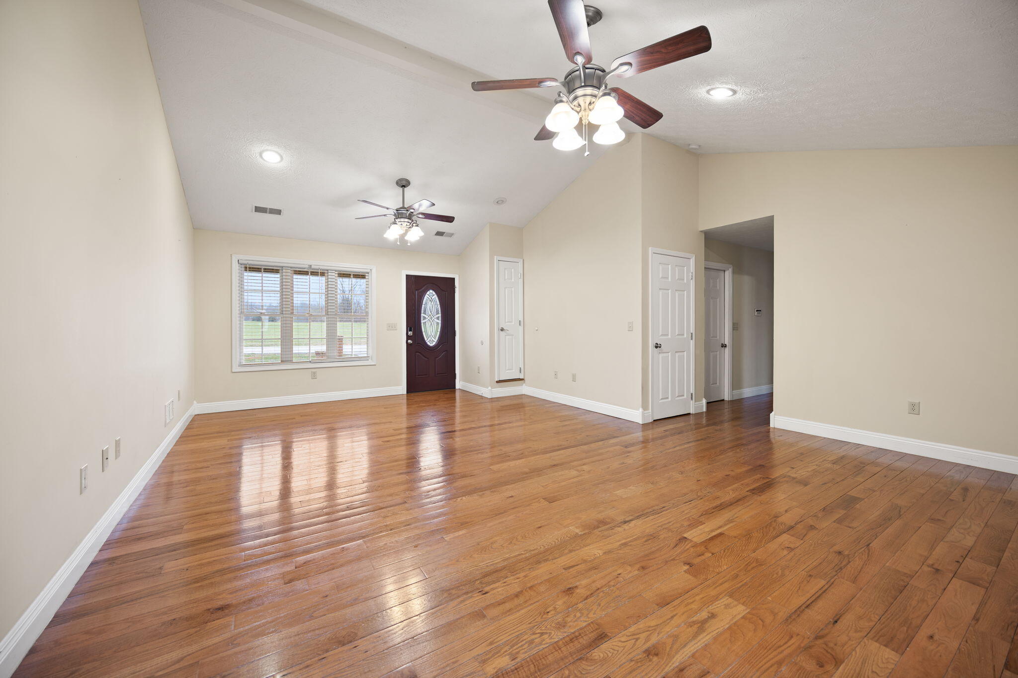 1459 Kit Cowan Road Somerset, KY 42501 - Photo 17 of 62 31-web-or-mls-413A9904