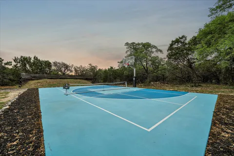 a view of a tennis court