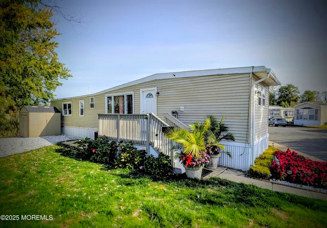 $165,000 | 26 Bayshore Mobile Manor, Hazlet, NJ 07730