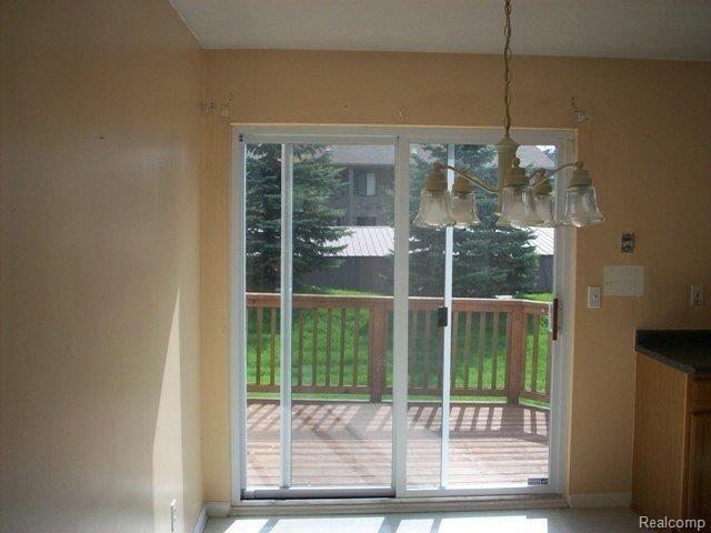18152 Middlebelt Road, Unit 2 Livonia, MI 48152 - Photo 8 of 12 Breakfast Room