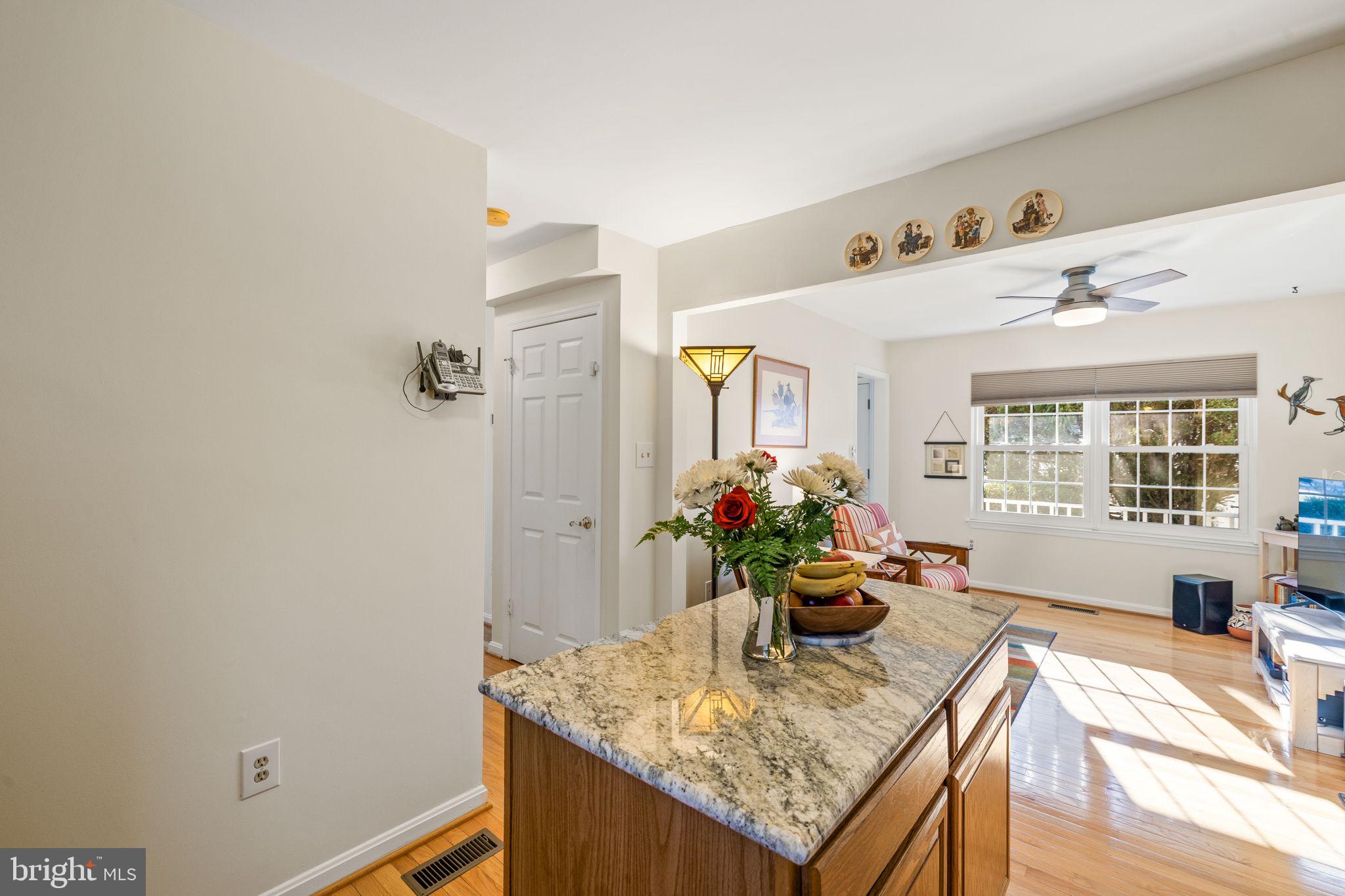 13911 Ruler Court Woodbridge, VA 22193 - Photo 12 of 38 a view of a living room