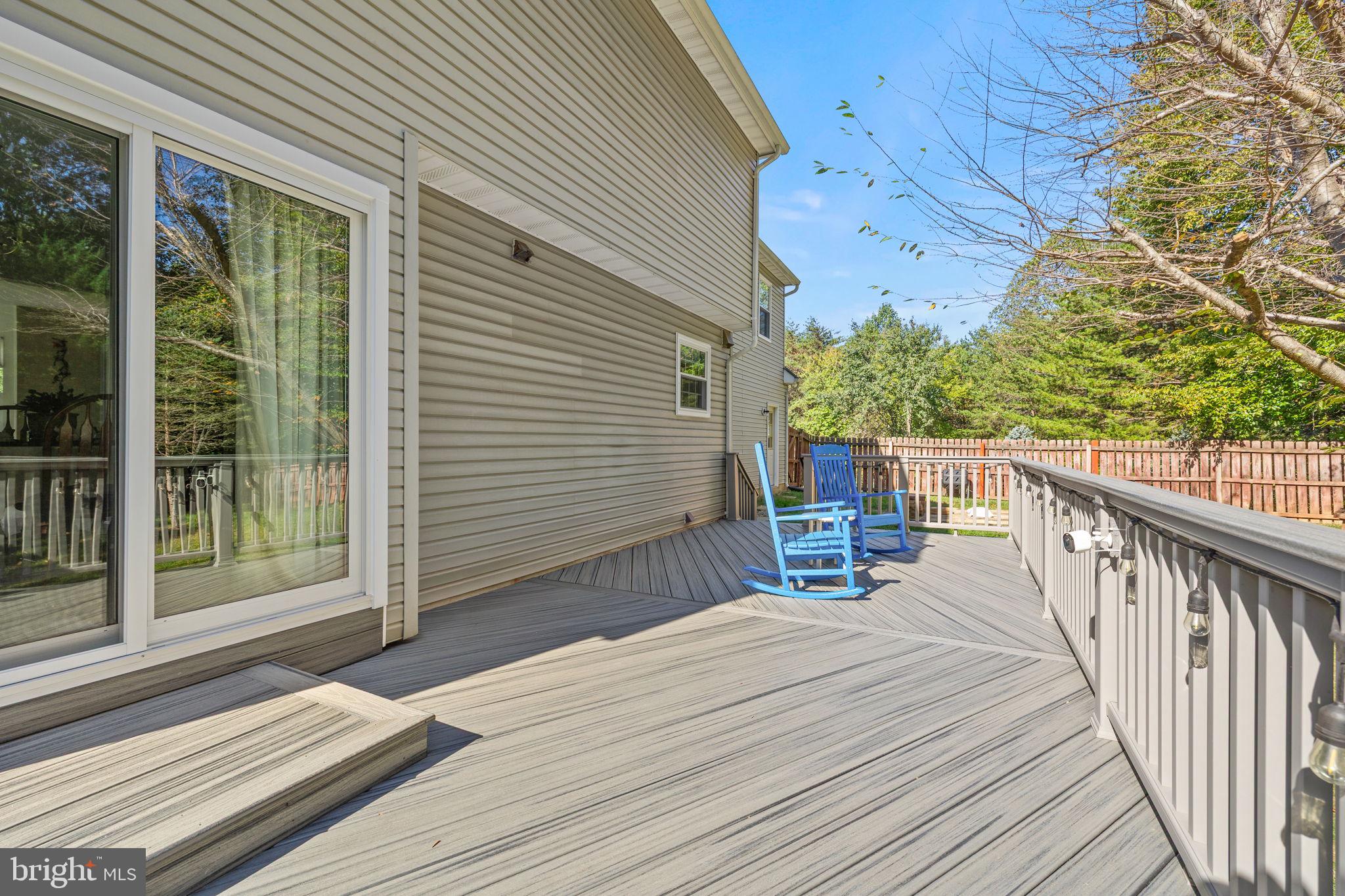 13911 Ruler Court Woodbridge, VA 22193 - Photo 33 of 38 a balcony view with a seating space