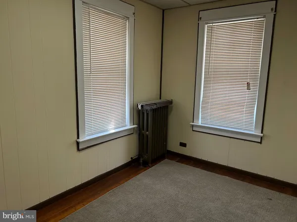 $2,450 | 1049 Genesee Street, Trenton, NJ 08610