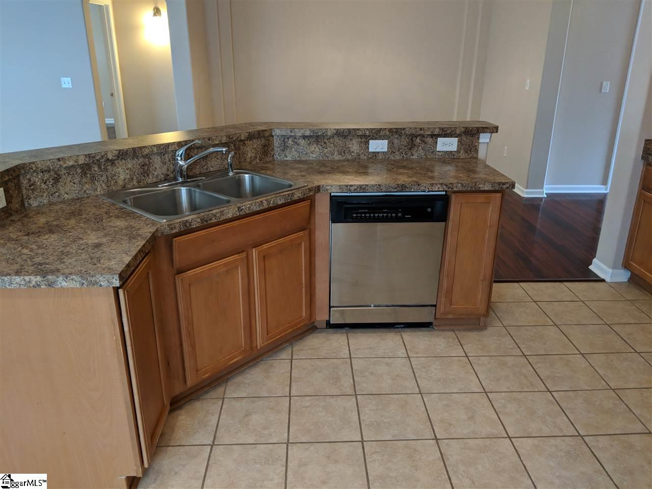 608 Center Road Taylors, SC 29687 - Photo 3 of 18 Gallery Image 3