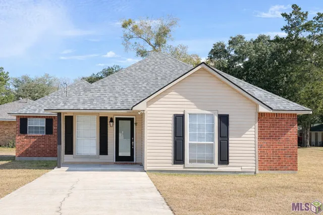 $217,000 | 216 South Marchand Avenue, Gonzales, LA 70737