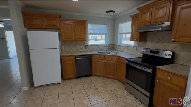 $214,000 | 216 South Marchand Avenue, Gonzales, LA 70737