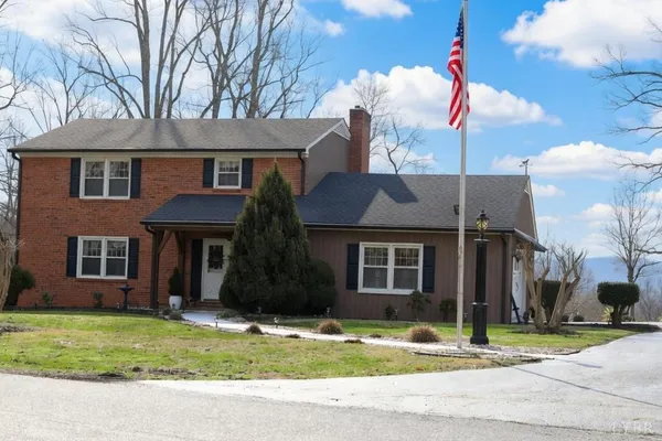 $434,000 | 1921 Tabby Lane, Altavista, VA 24517
