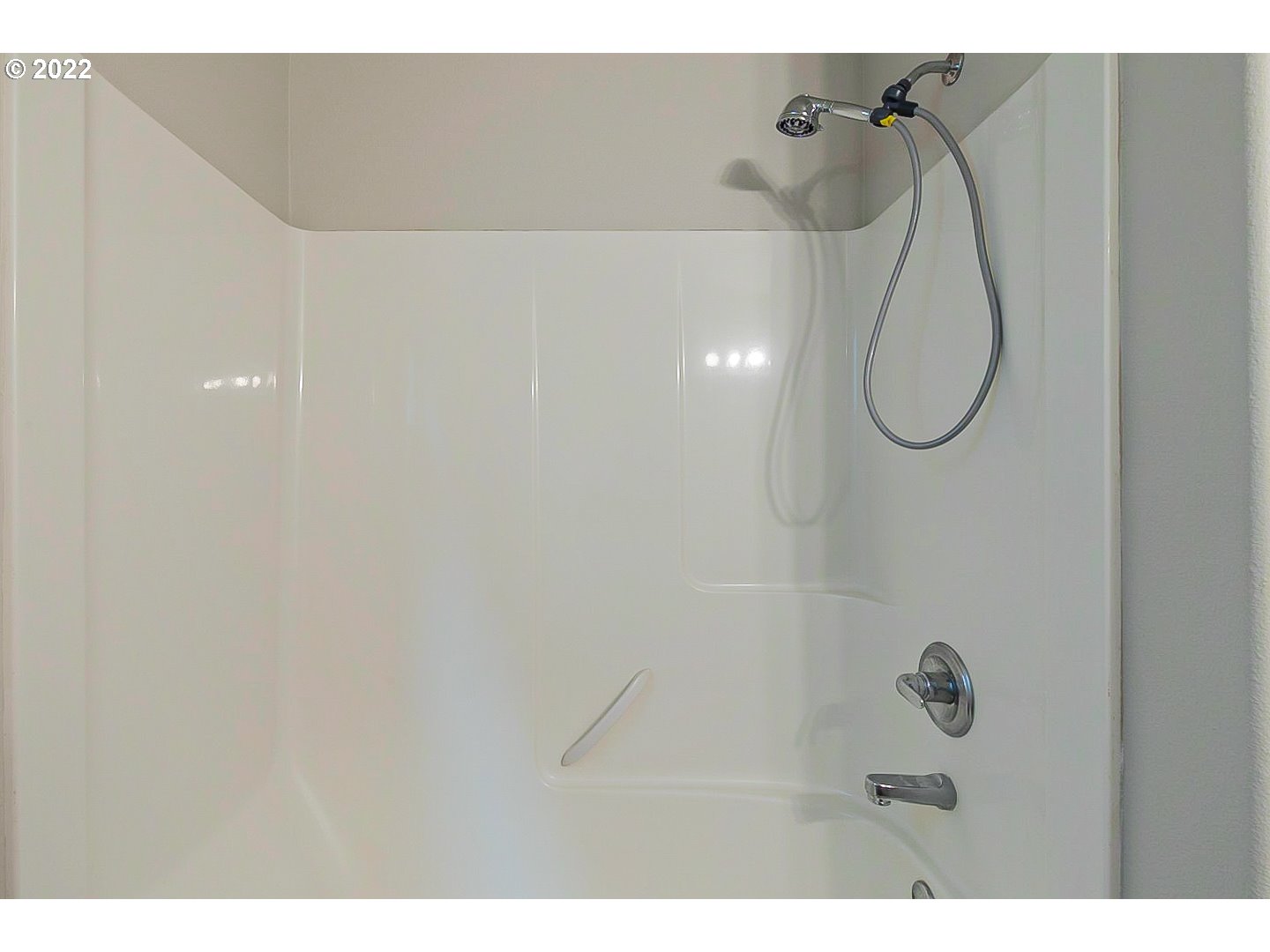 20008 Southwest Jette Lane Beaverton, OR 97003 - Photo 28 of 32 a bathroom with a shower