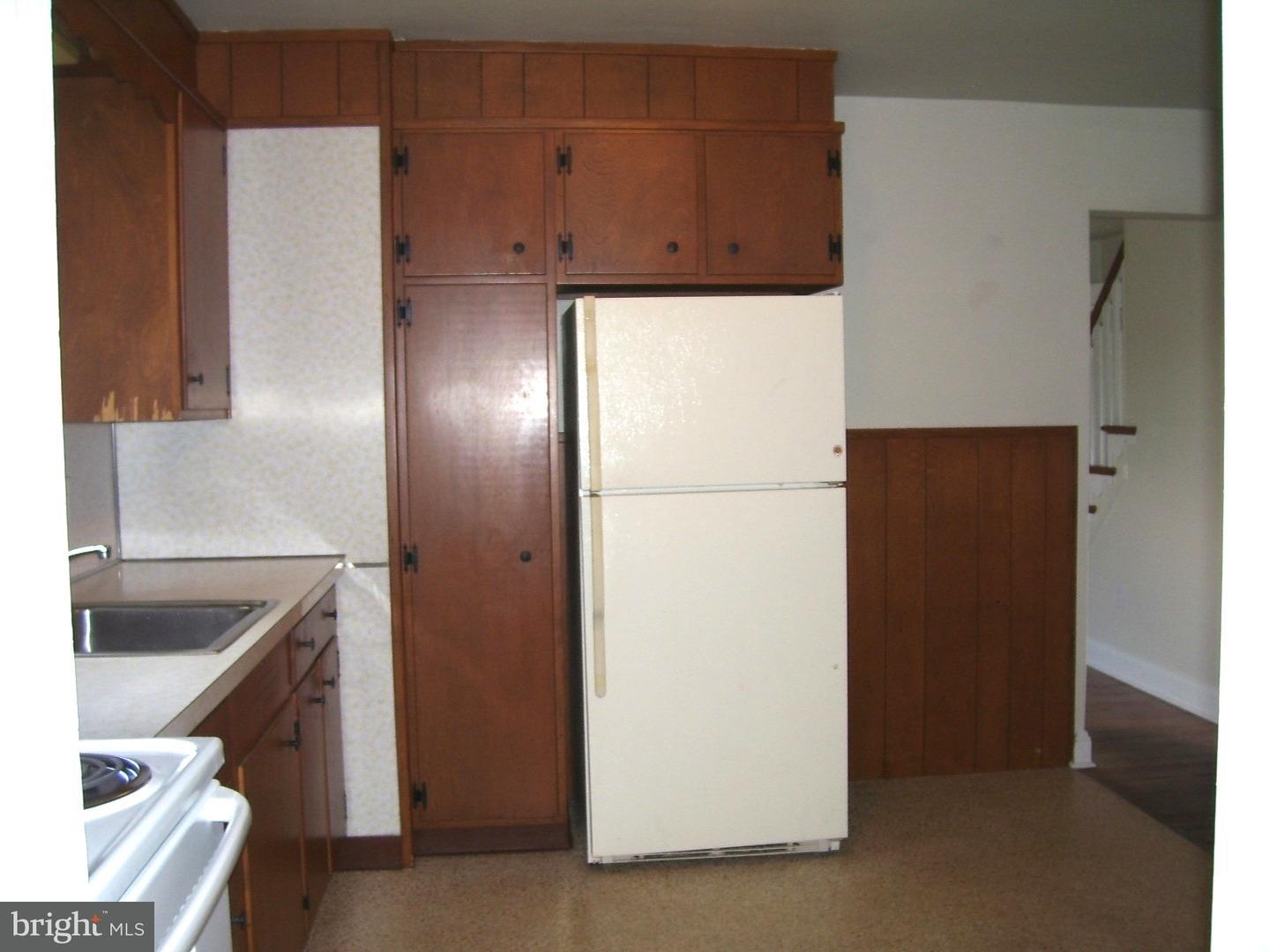 118 Roberts Road Aston, PA 19014 - Photo 5 of 25
