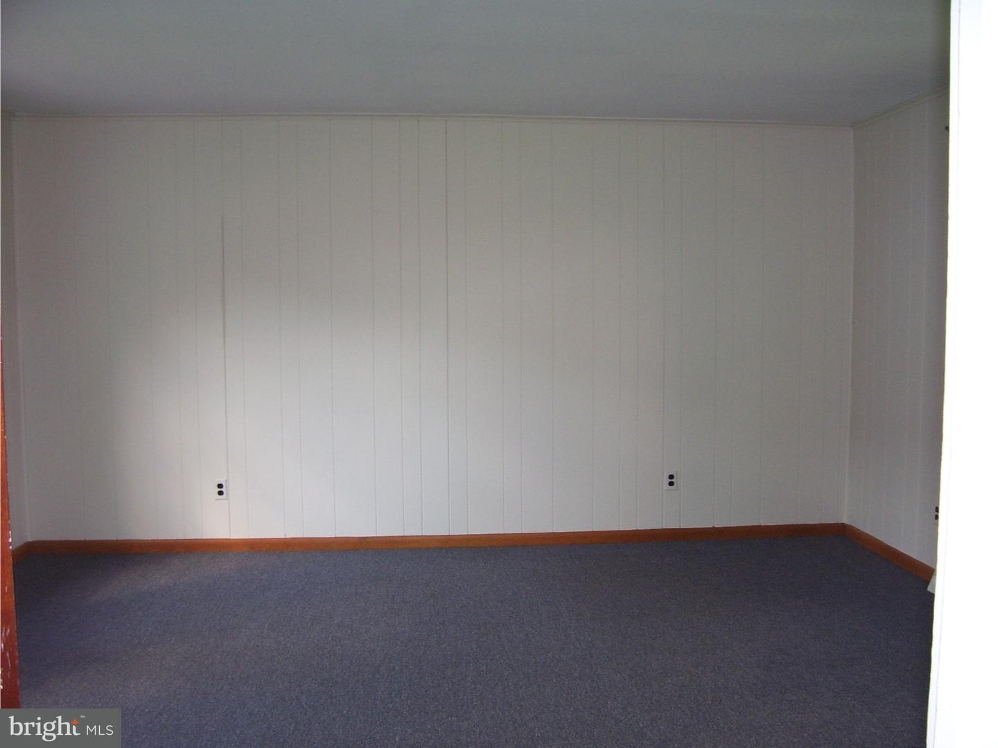 118 Roberts Road Aston, PA 19014 - Photo 9 of 25