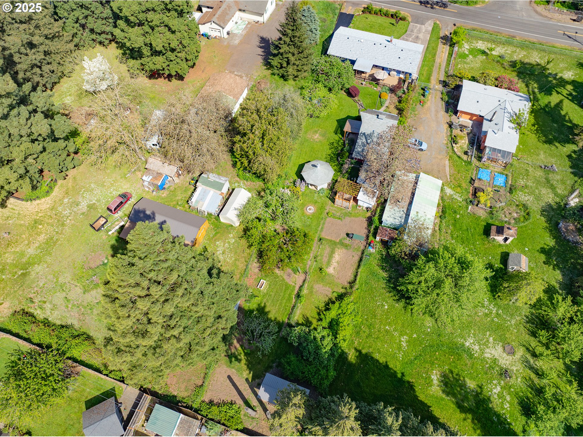 464 Spring Creek Drive Eugene, OR 97404 - Photo 42 of 45 an aerial view of residential house with yard and swimming pool