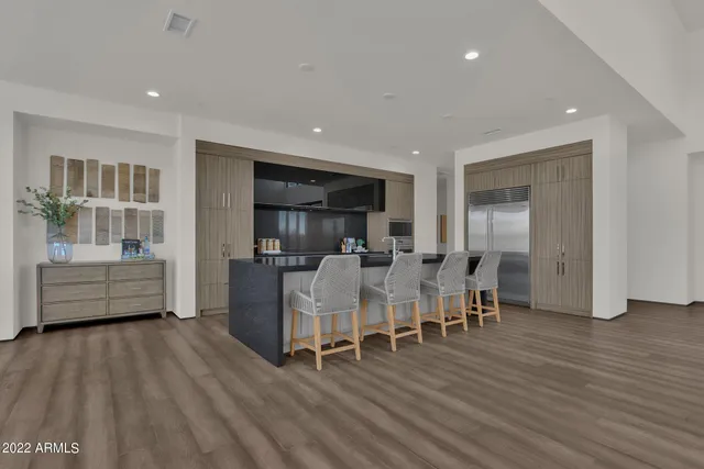 $4,083,786 | 37200 North Cave Creek Road, Unit 1004, Scottsdale, AZ 85262