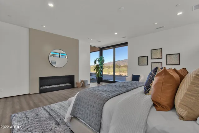 $4,083,786 | 37200 North Cave Creek Road, Unit 1004, Scottsdale, AZ 85262