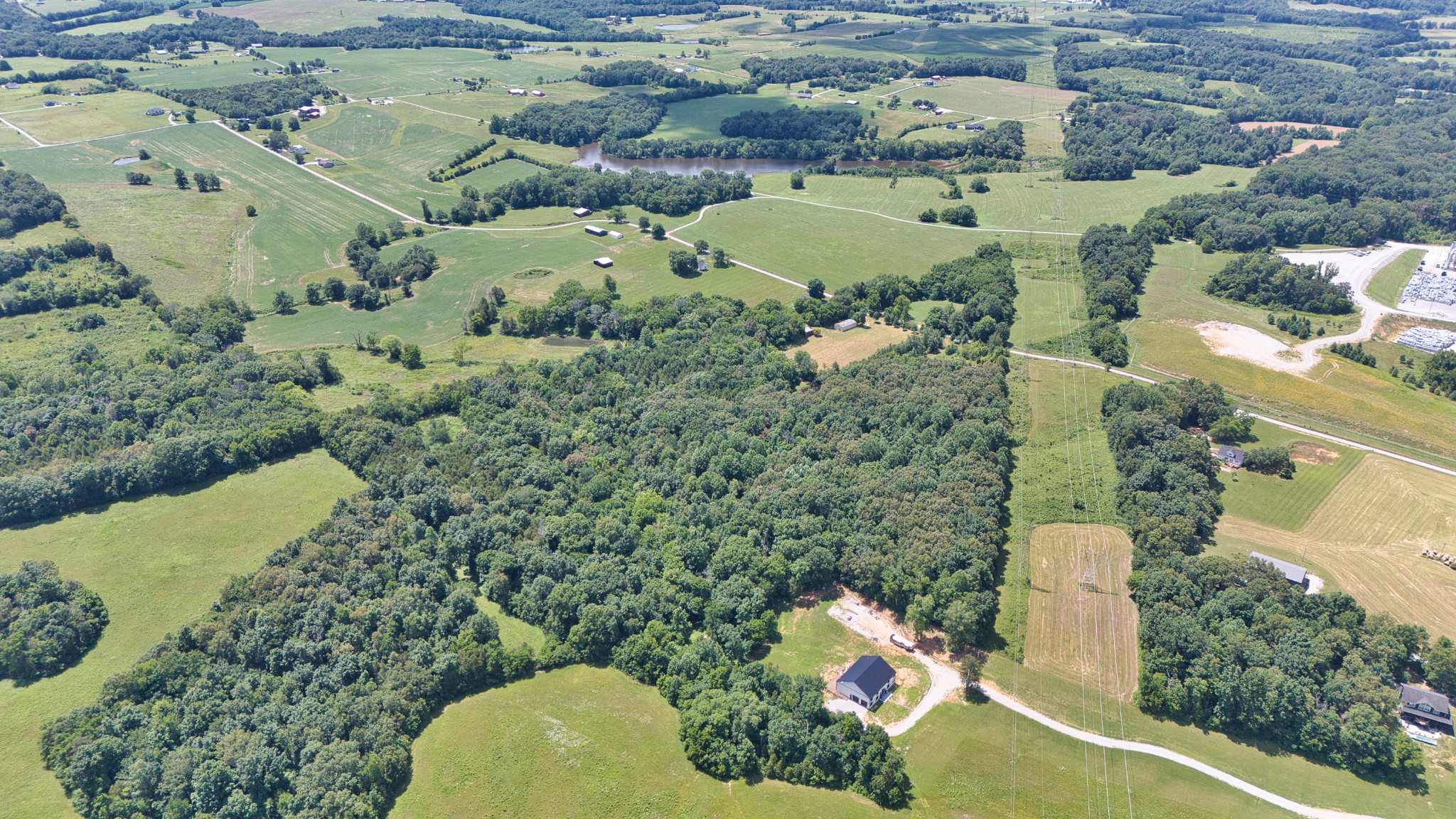 820 Edwards Road Russellville, KY 42276 - Photo 7 of 23 an aerial view of a house with a yard