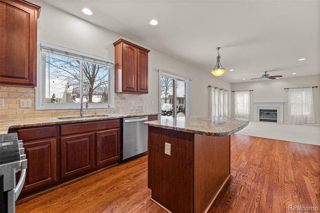 3904 Kaeleaf Road Lake Orion, MI 48360 - Photo 16 of 66