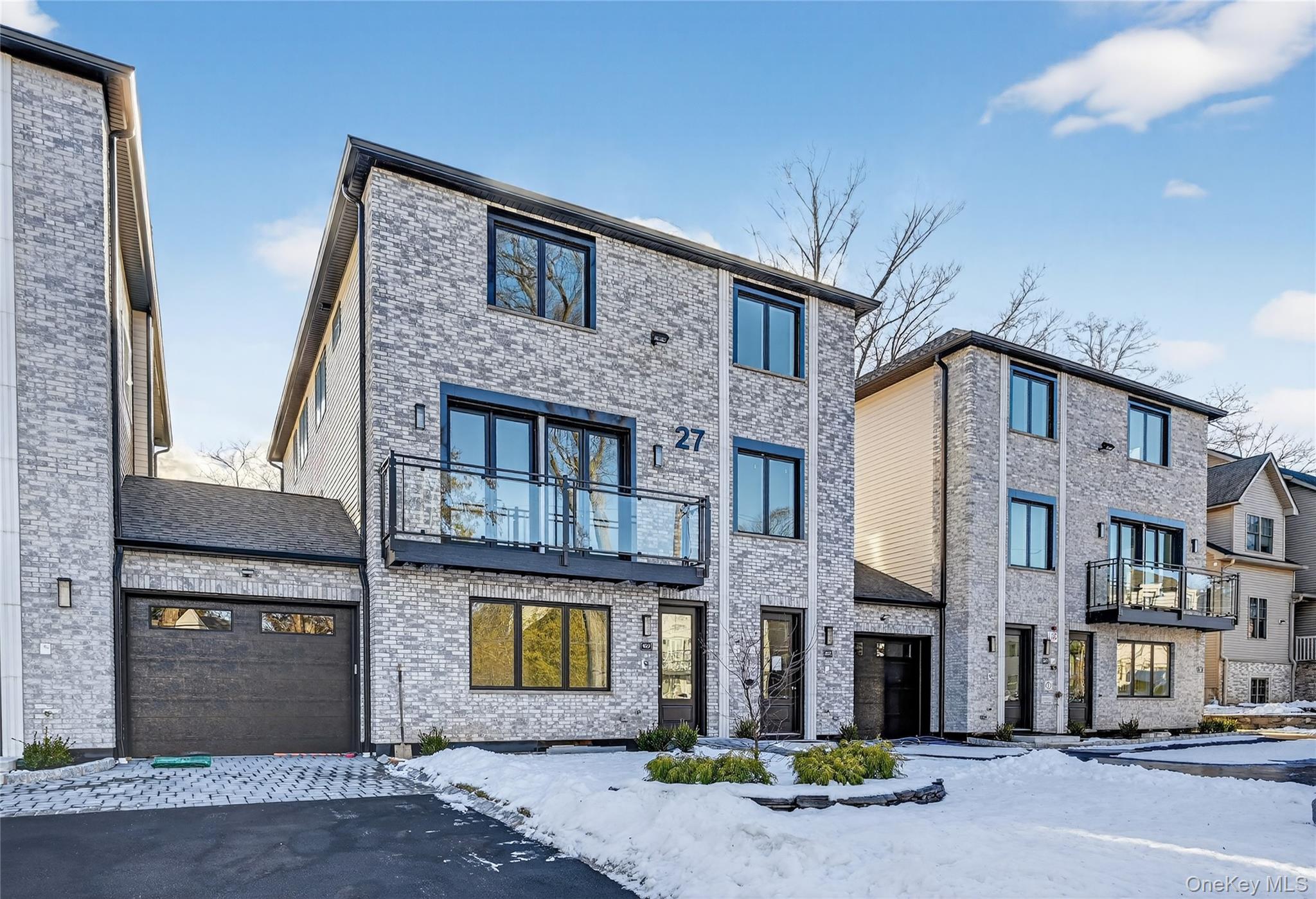 27 Ellish Parkway, Unit 202 Spring Valley, NY 10977 - Photo 2 of 50 a front view of a building