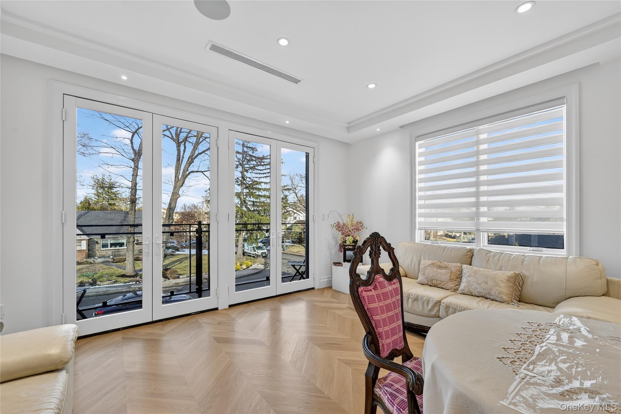 27 Ellish Parkway, Unit 202 Spring Valley, NY 10977 - Photo 7 of 50 a spacious bedroom with a bed and a large window