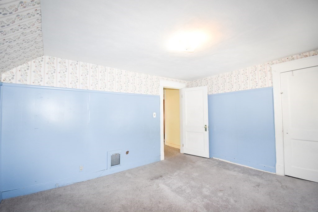 60 Littleton Street Springfield, MA 01104 - Photo 8 of 11