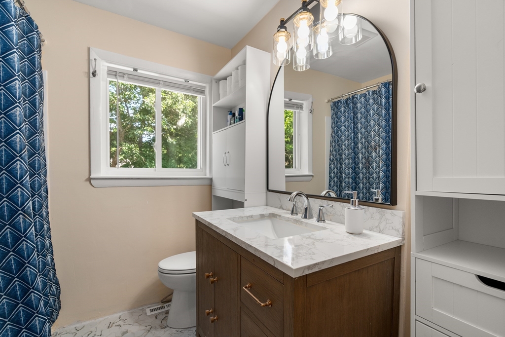 14 Richard Road Medway, MA 02053 - Photo 14 of 32 Gallery Image 14