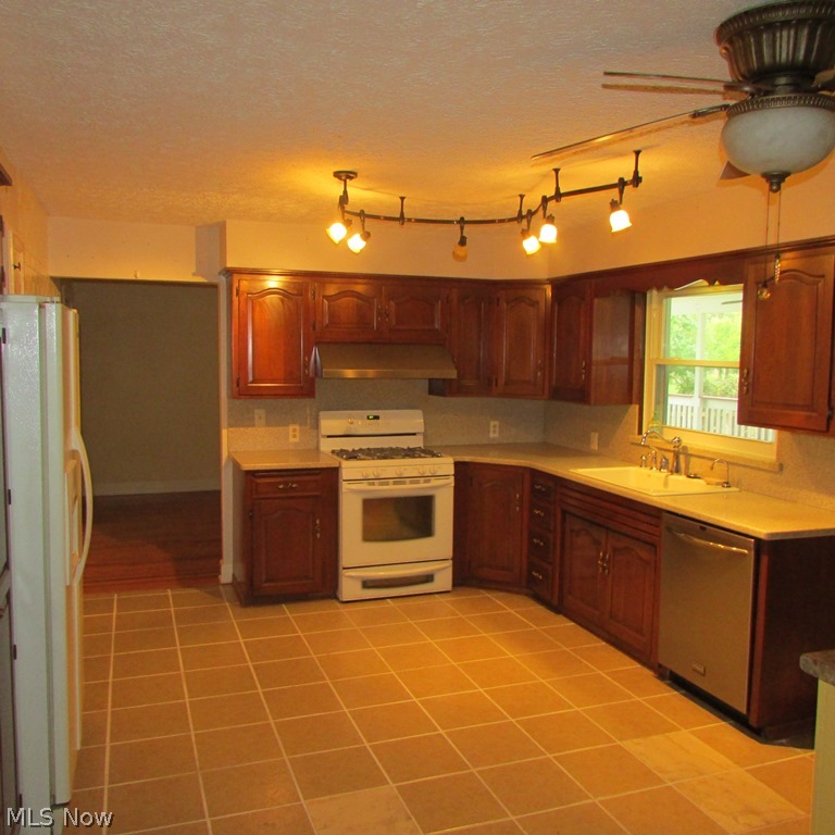 6666 Murray Ridge Road Elyria, OH 44035 - Photo 8 of 22 Gallery Image 8
