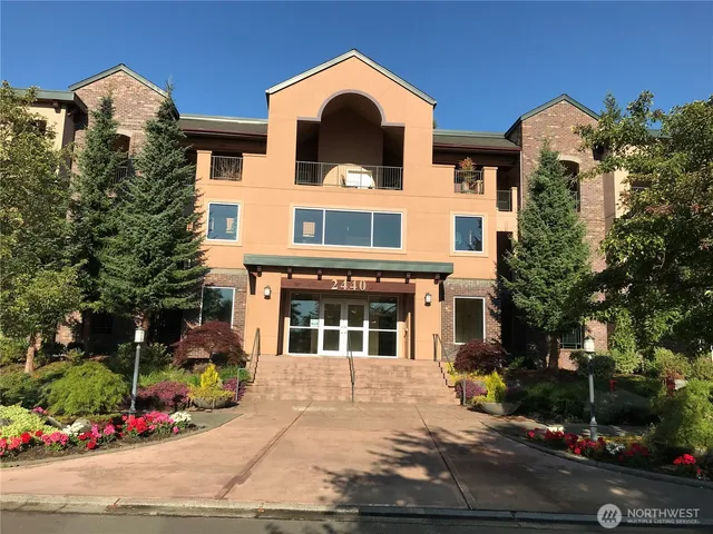 $499,950 | 2440 South Steele Street, Unit 111, Tacoma, WA 98405