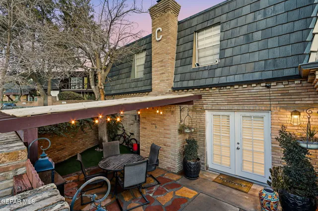 $230,000 | 350 Thunderbird Drive, Unit 17, El Paso, TX 79912