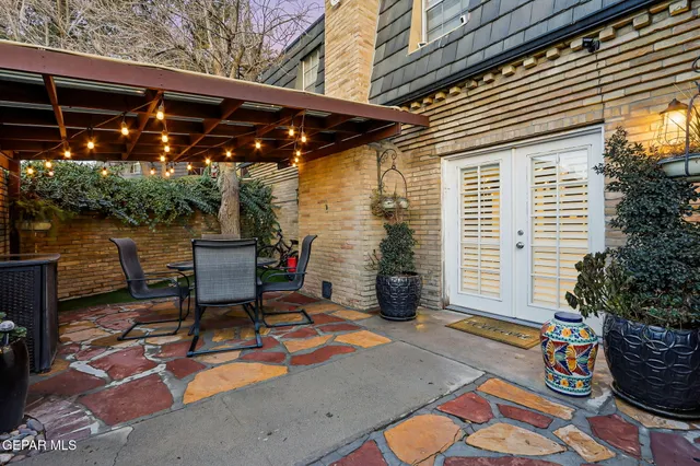 $230,000 | 350 Thunderbird Drive, Unit 17, El Paso, TX 79912