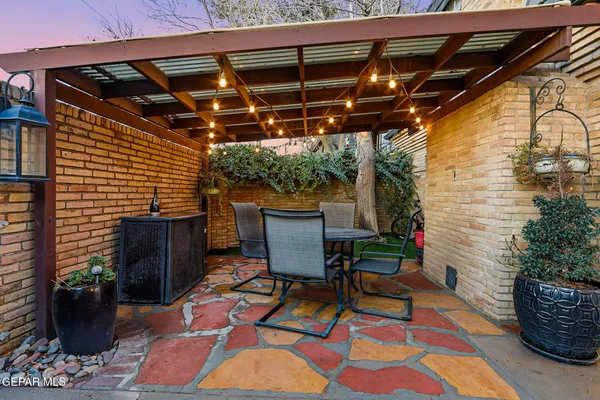 $220,000 | 350 Thunderbird Drive, Unit 17, El Paso, TX 79912