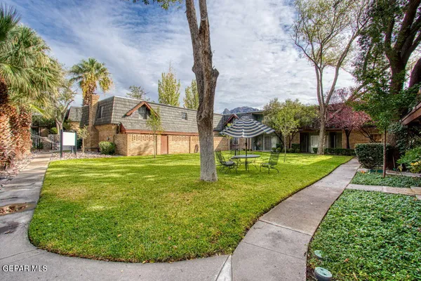 $220,000 | 350 Thunderbird Drive, Unit 17, El Paso, TX 79912