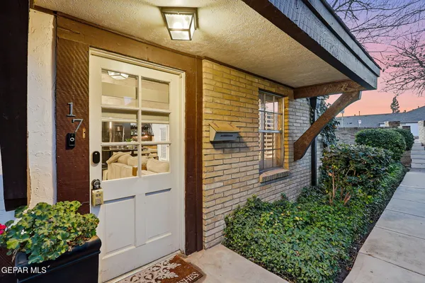 $220,000 | 350 Thunderbird Drive, Unit 17, El Paso, TX 79912