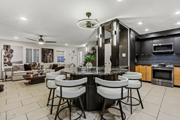 $220,000 | 350 Thunderbird Drive, Unit 17, El Paso, TX 79912