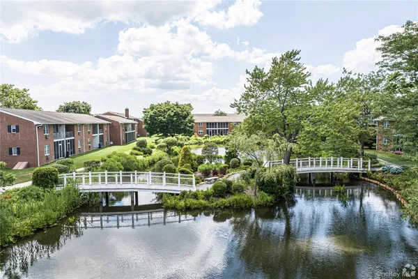 $2,710 | 204 Milligan Road, West Babylon, NY 11704